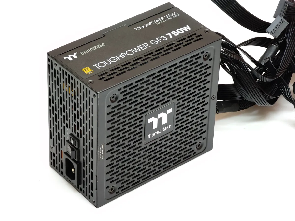 Блок питания 750W Thermaltake Toughpower GF3