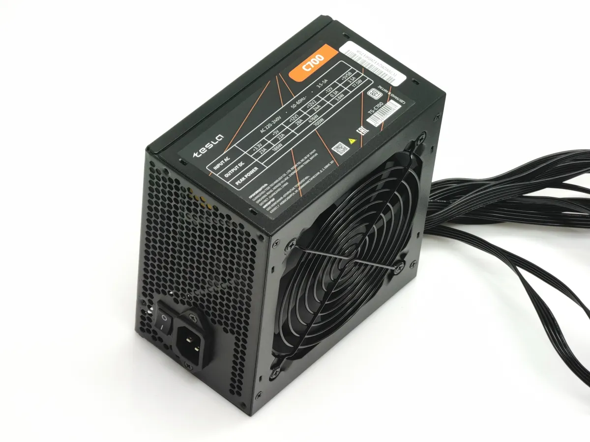 Блок питания 700W TESLA C700 80+
